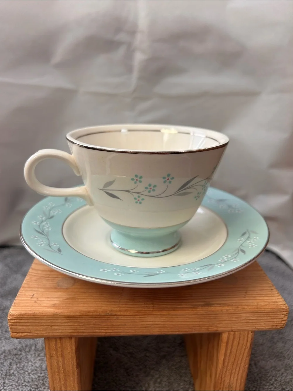 Homer Laughlin delicate ivory